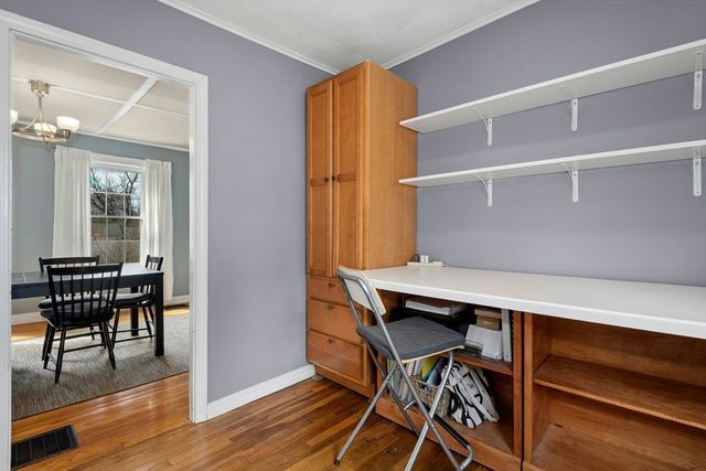 64 W Main St, Hopkinton, MA 01748