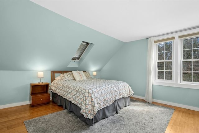 64 W Main St, Hopkinton, MA 01748