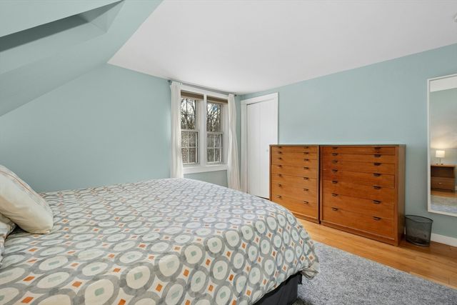 64 W Main St, Hopkinton, MA 01748