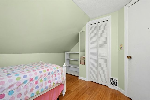 64 W Main St, Hopkinton, MA 01748