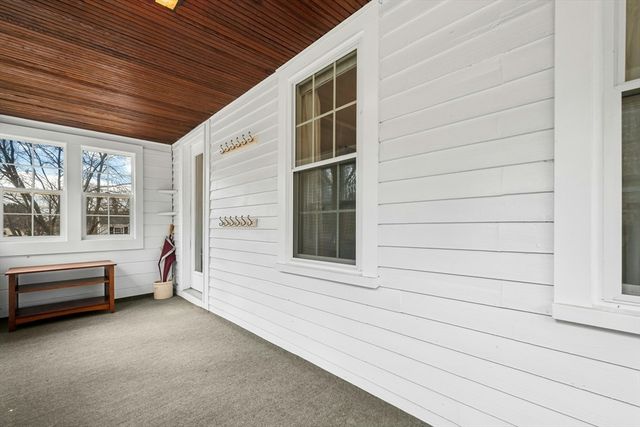 64 W Main St, Hopkinton, MA 01748