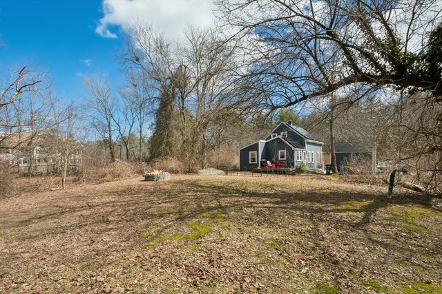 64 W Main St, Hopkinton, MA 01748