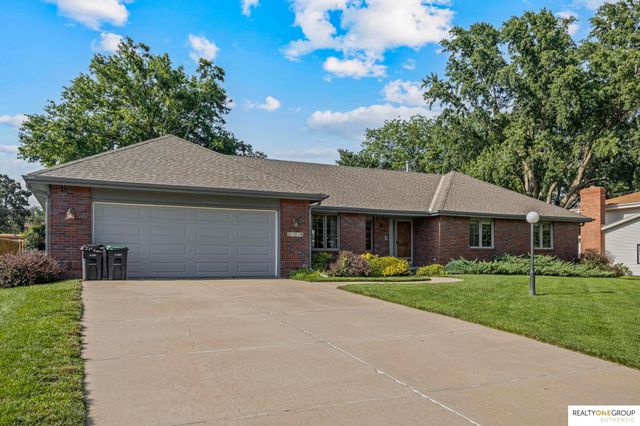 21716 Greenlawn Road, Omaha, NE 68022