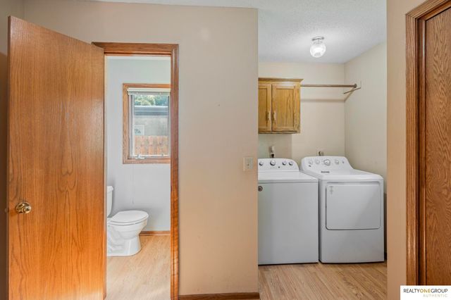 21716 Greenlawn Road, Omaha, NE 68022