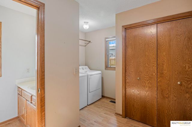 21716 Greenlawn Road, Omaha, NE 68022