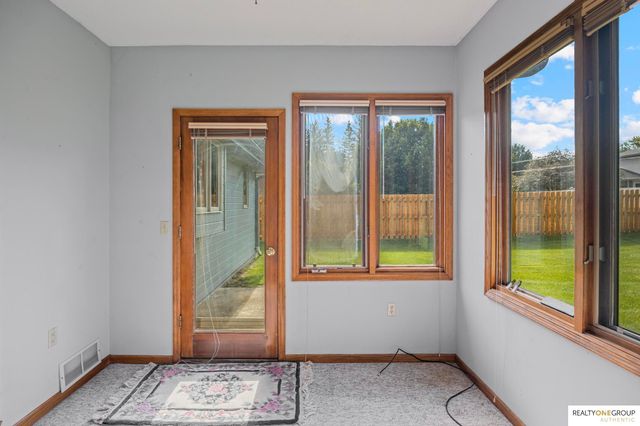 21716 Greenlawn Road, Omaha, NE 68022