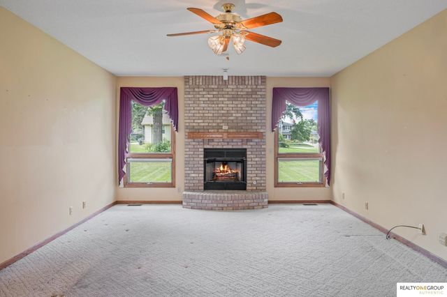 21716 Greenlawn Road, Omaha, NE 68022