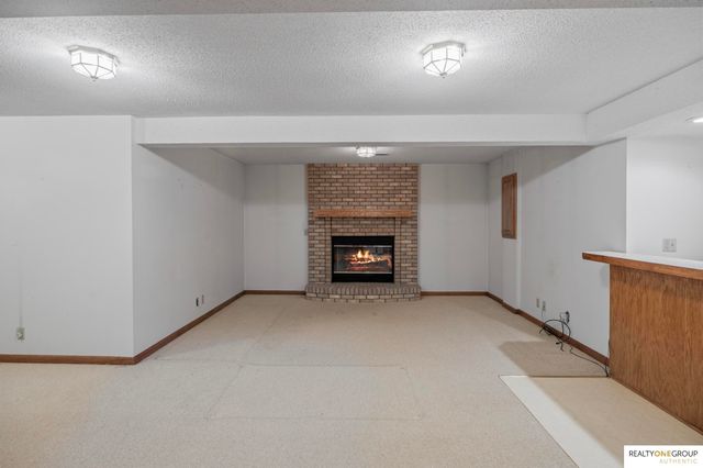 21716 Greenlawn Road, Omaha, NE 68022