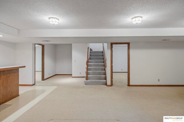 21716 Greenlawn Road, Omaha, NE 68022