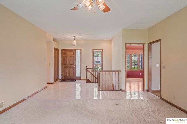 21716 Greenlawn Road, Omaha, NE 68022