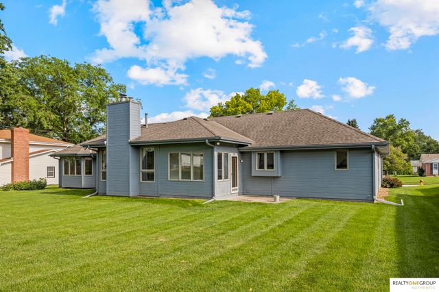 21716 Greenlawn Road, Omaha, NE 68022