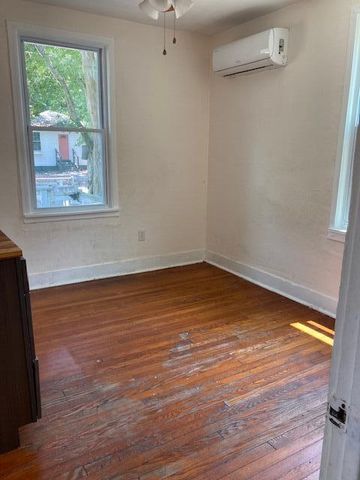 2762 W Surrey Drive, North Charleston, SC 29405