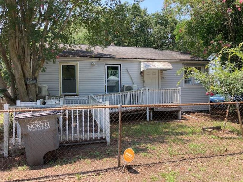 2762 W Surrey Drive, North Charleston, SC 29405