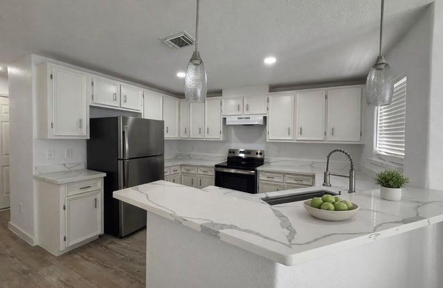 3114 Bolt Street, Houston, TX 77051