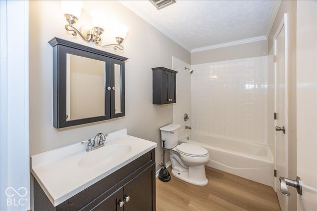 621 Kinzer Avenue, Carmel, IN 46032