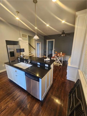 436 Dinwiddie St Apt 1, Portsmouth, VA 23704