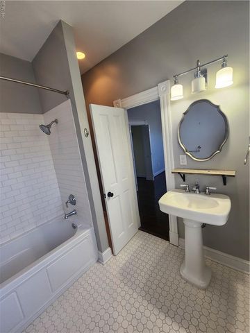 436 Dinwiddie St Apt 1, Portsmouth, VA 23704