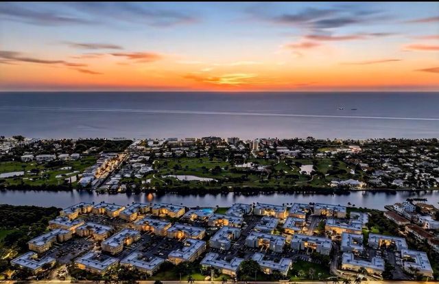 18 COLONIAL CLUB Drive 200, Boynton Beach, FL 33435