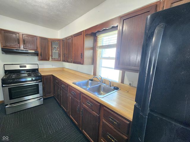 1434 E 31st Street, Anderson, IN 46016