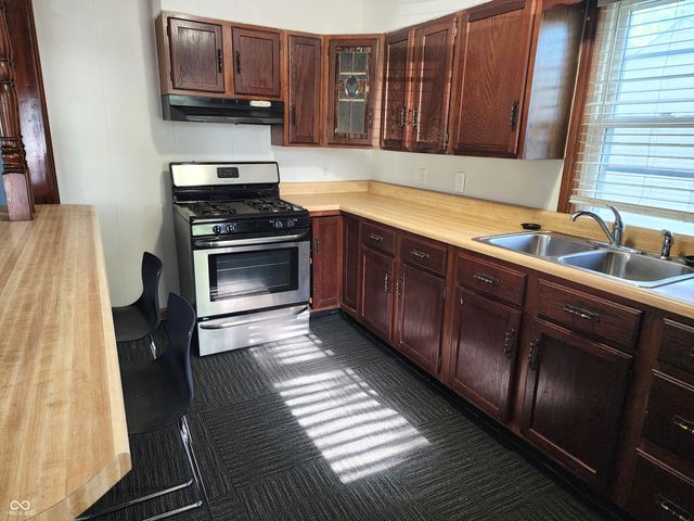 1434 E 31st Street, Anderson, IN 46016
