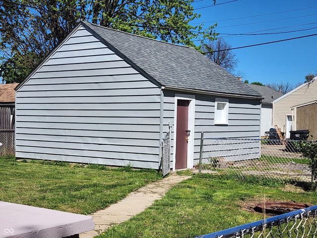 1434 E 31st Street, Anderson, IN 46016