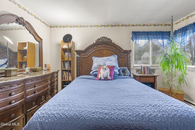 800 S Melcher Street, Johnstown, NY 12095