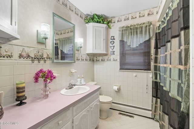 800 S Melcher Street, Johnstown, NY 12095