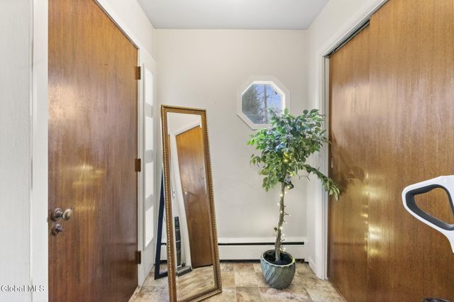 800 S Melcher Street, Johnstown, NY 12095