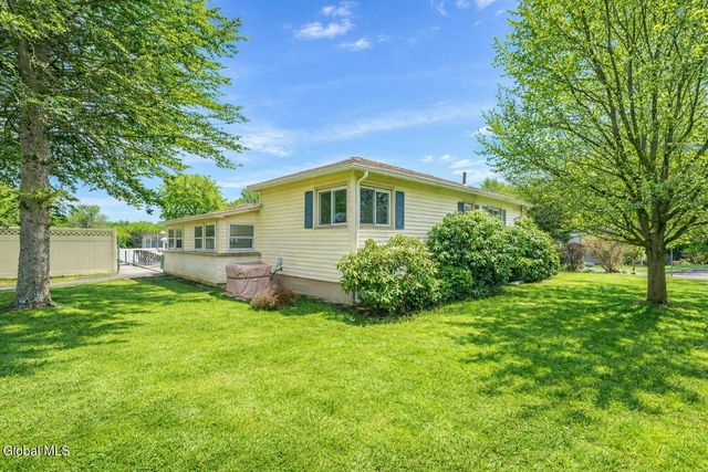 800 S Melcher Street, Johnstown, NY 12095