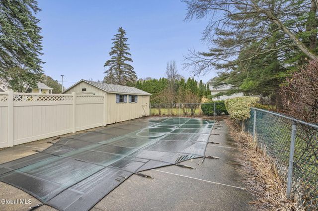 800 S Melcher Street, Johnstown, NY 12095