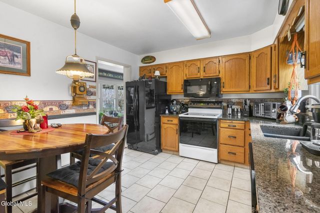 800 S Melcher Street, Johnstown, NY 12095