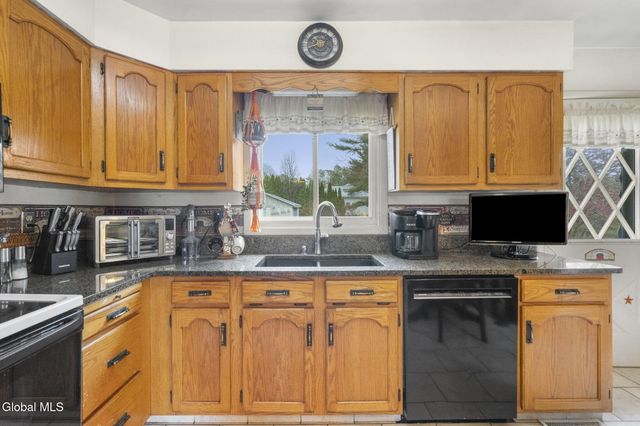 800 S Melcher Street, Johnstown, NY 12095