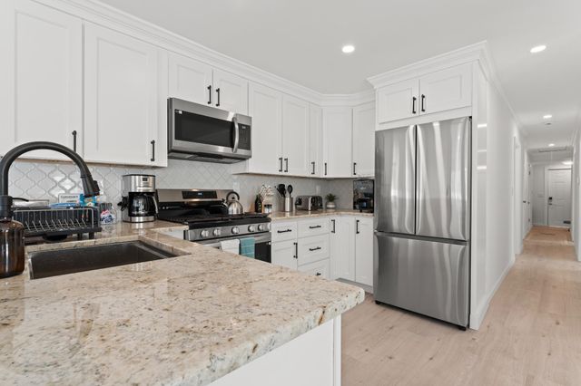 140 OCEAN AVE, Point Pleasant Beach, NJ 08742