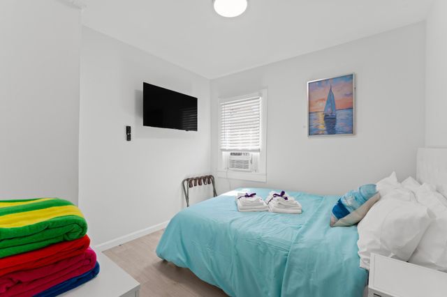 140 OCEAN AVE, Point Pleasant Beach, NJ 08742