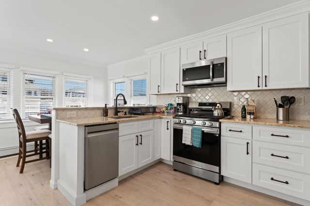 140 OCEAN AVE, Point Pleasant Beach, NJ 08742