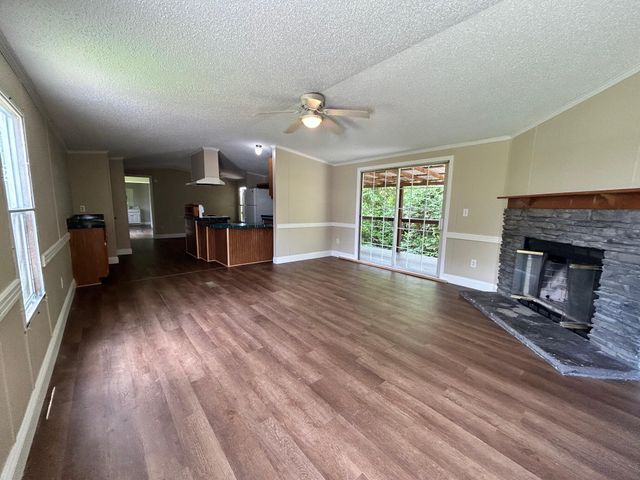 376 Cumberland Drive, Bronston, KY 42518