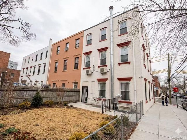 126-01 18TH Avenue, College Point, NY 11356