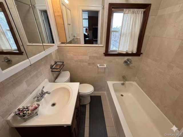 126-01 18TH Avenue, College Point, NY 11356