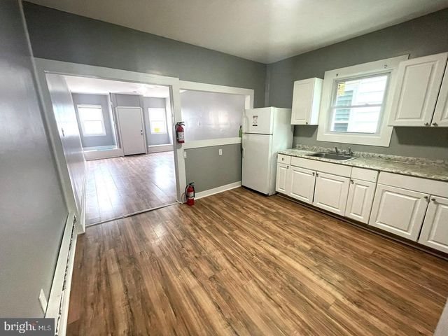 424 YORK ST, Burlington, NJ 08016