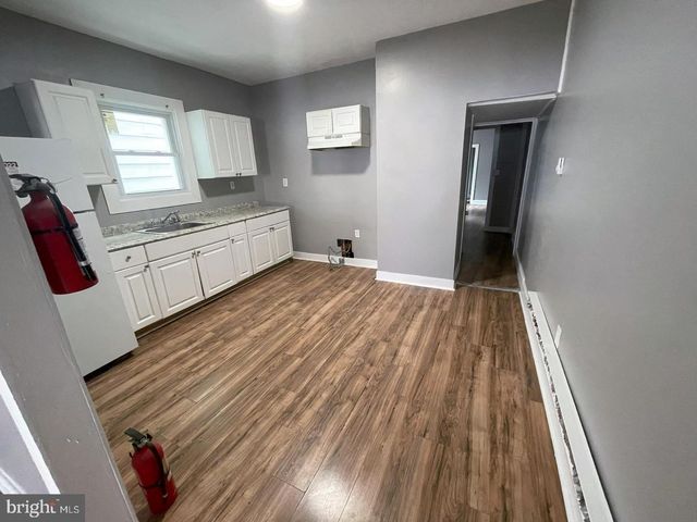 424 YORK ST, Burlington, NJ 08016