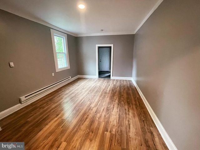 424 YORK ST, Burlington, NJ 08016