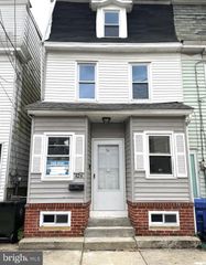 424 YORK ST, Burlington, NJ 08016