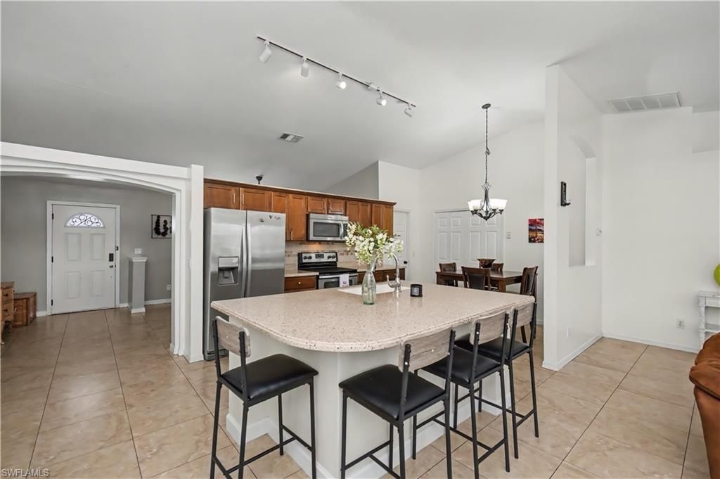 Image 12 of property listing at 3818 SW 6th PL, Cape Coral, FL 33914