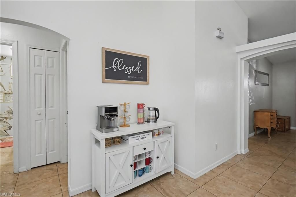 Image 15 of property listing at 3818 SW 6th PL, Cape Coral, FL 33914