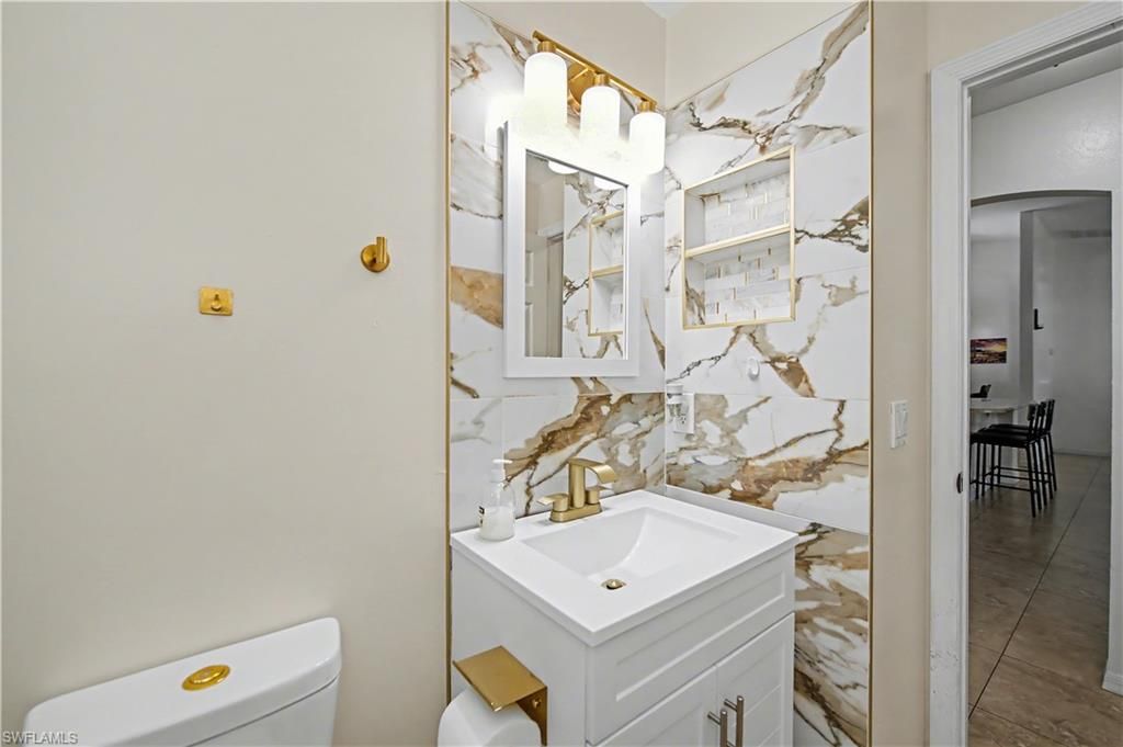 Image 26 of property listing at 3818 SW 6th PL, Cape Coral, FL 33914