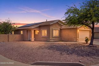 3750 W Tetakusim Road, Tucson, AZ 85746