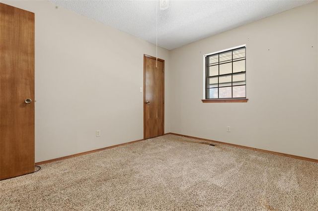 1504 N Bdwy, Shawnee, OK 74804