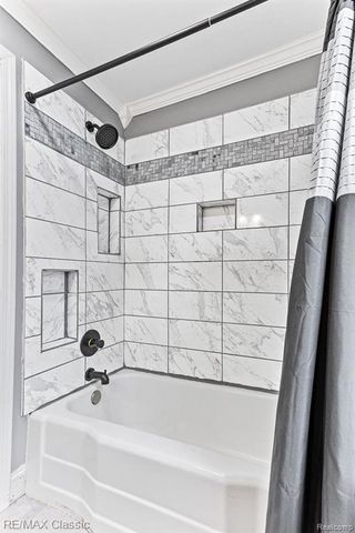 217 Endwell Street, Novi, MI 48377