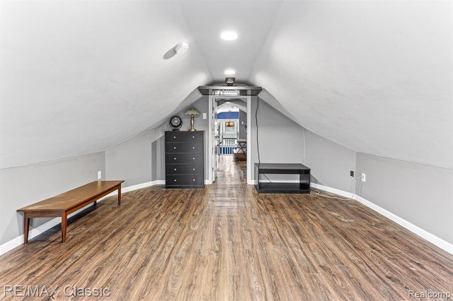 217 Endwell Street, Novi, MI 48377