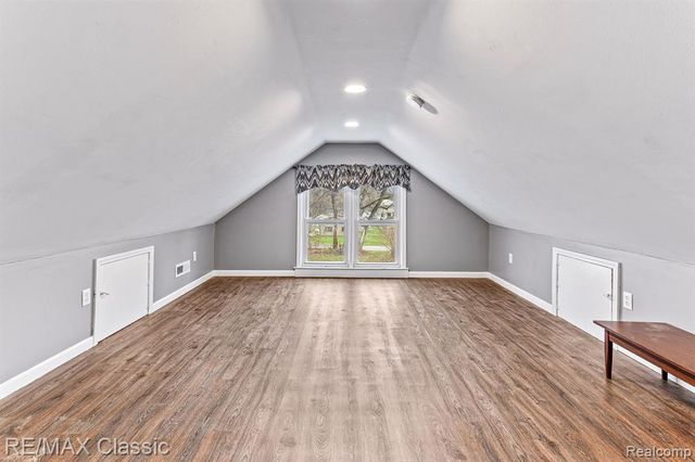 217 Endwell Street, Novi, MI 48377